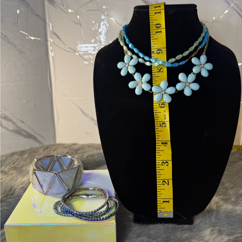 Blue and Green Floral Necklace Set